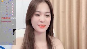 Lộ clip sex gái xinh khoe hàng trên live